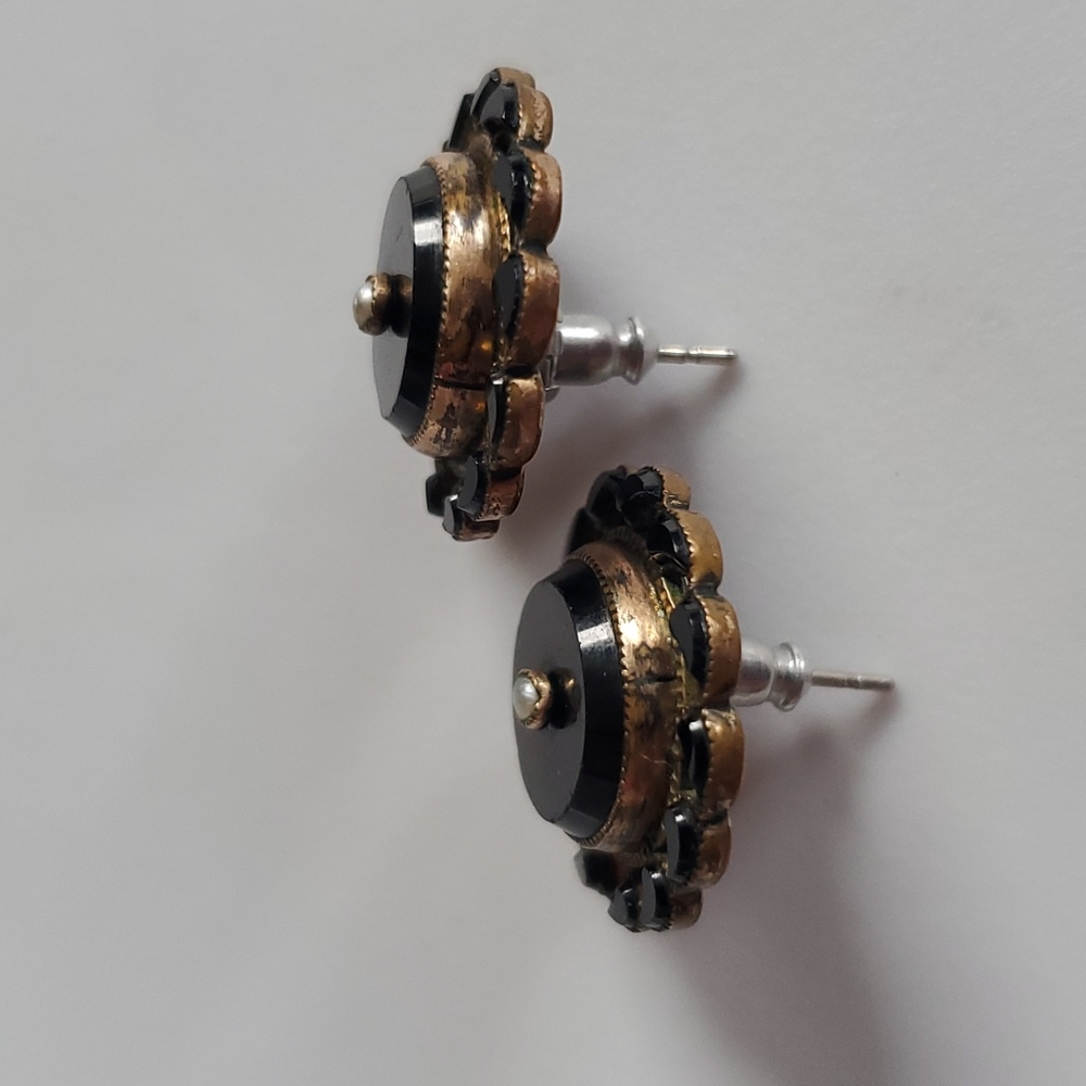 Vintage Block onyx and pearl earrings! ✨️